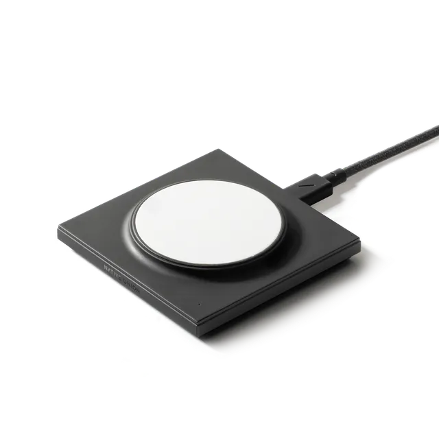 native-union-drop-magnetic-wireless-charger-magsafe-chargeur-sans-fil-design-15w image 1