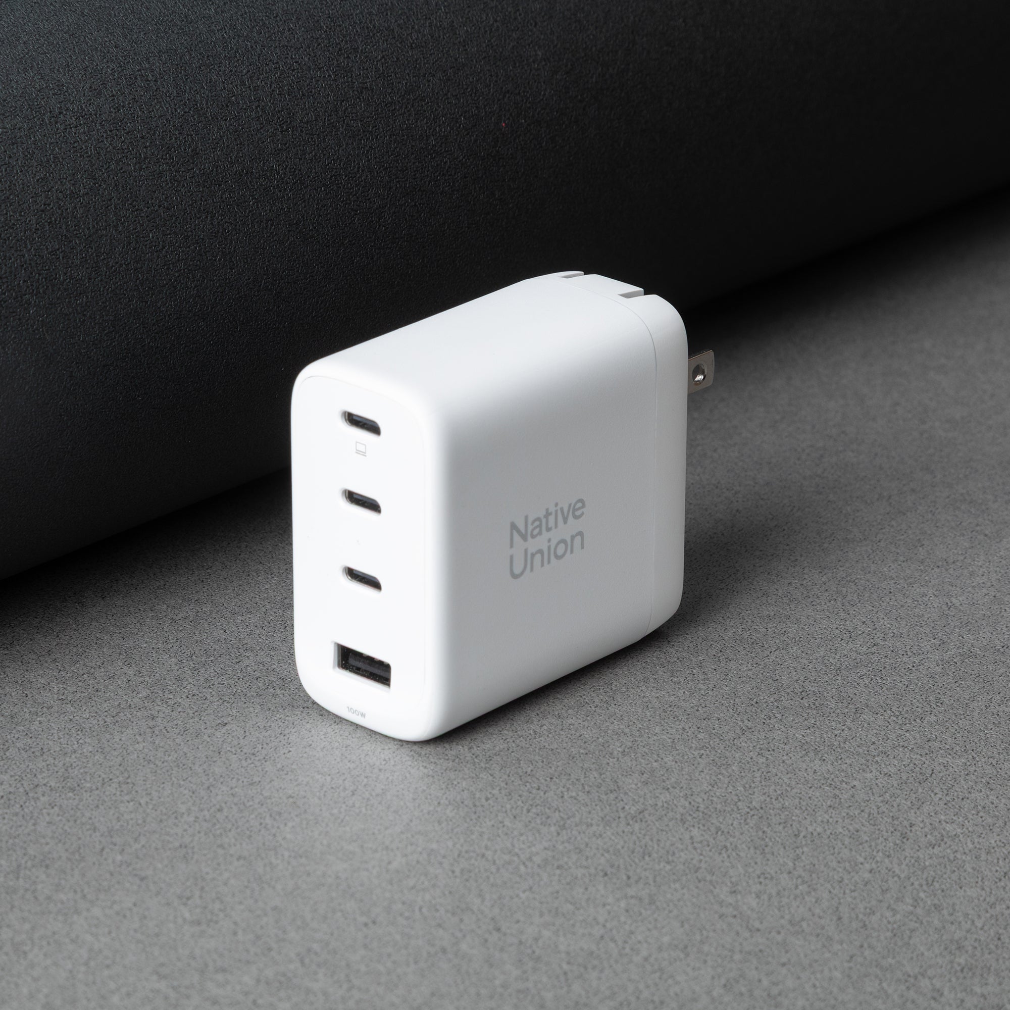 native-union-fast-gan-charger-pd-100w-chargeur-gan-4-ports-3-usb-c-1-usb-a-avec- image 6