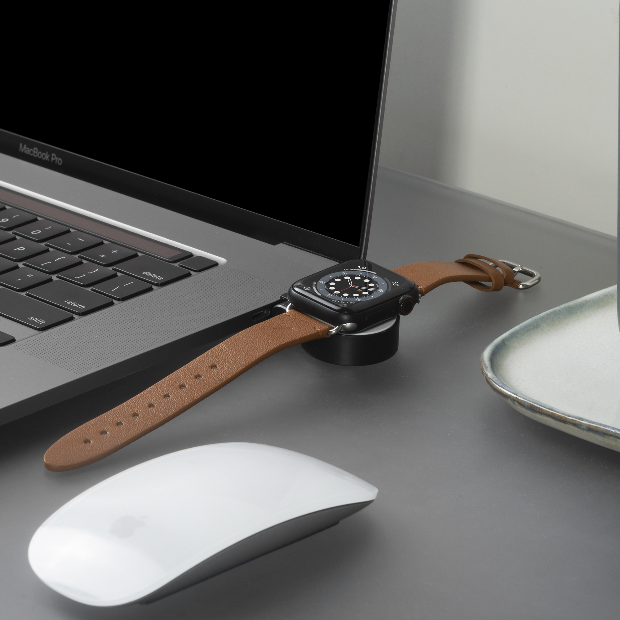 native-union-watch-puck-chargeur-apple-watch-pliable-usb-c-magn-tique-mfi-5w-ult image 2