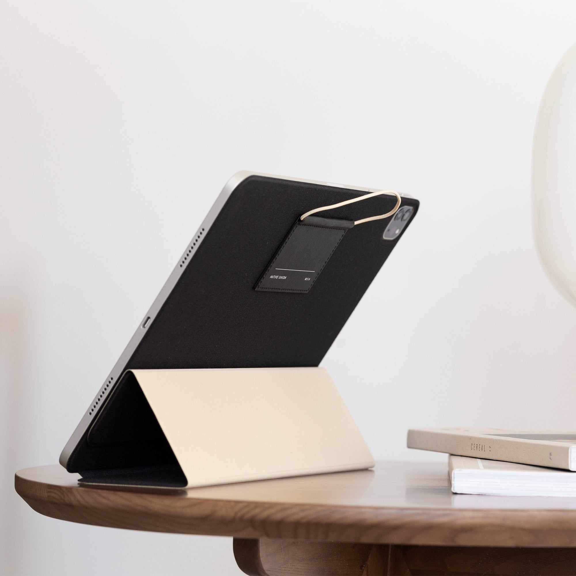 native-union-w-f-a-folio-pour-ipad-air-13-tui-folio-pliable-avec-support-ergonom image 7