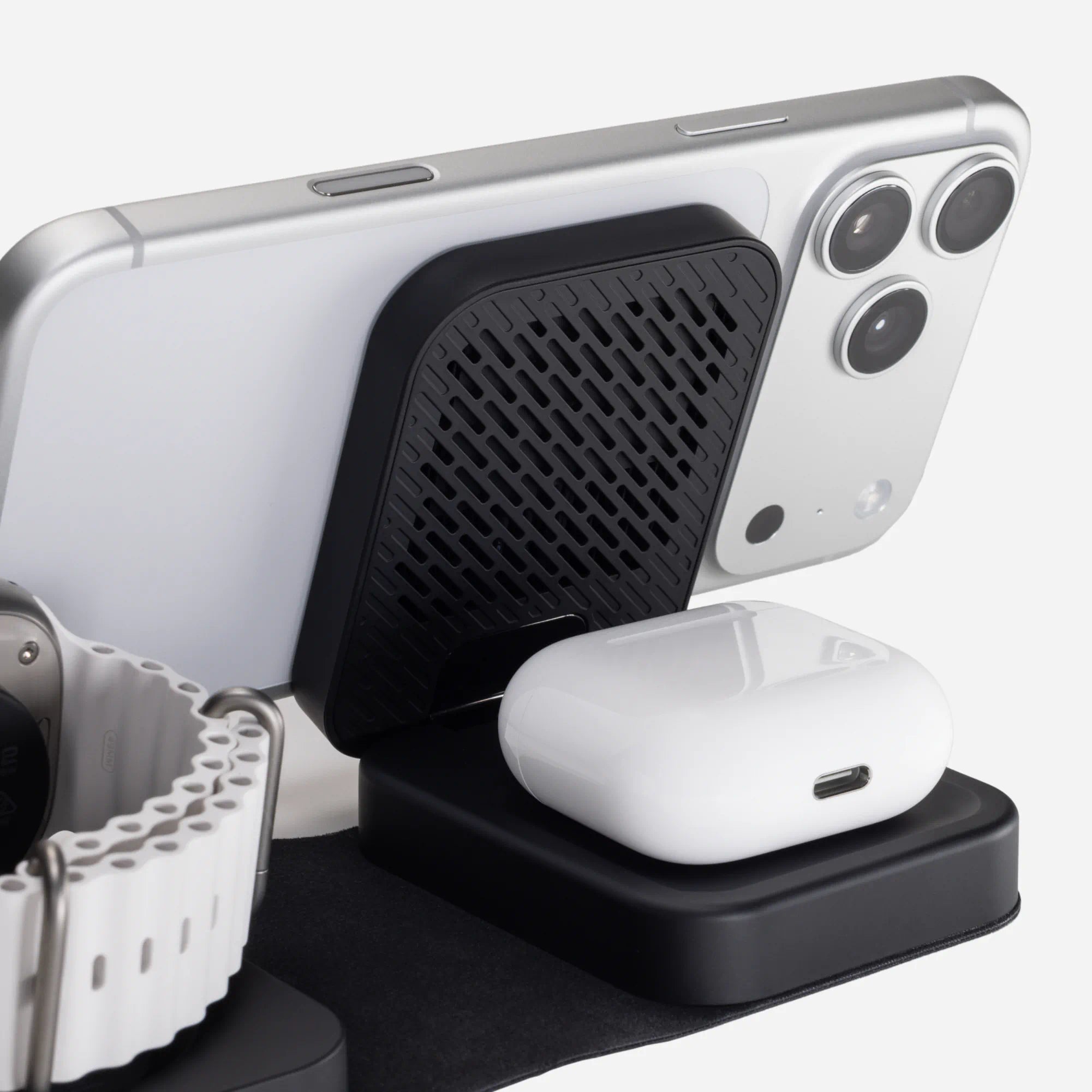 mophie-roam-3-en-1-chargeur-de-voyage-sans-fil-pliable-avec-stealthcharge-techno image 5
