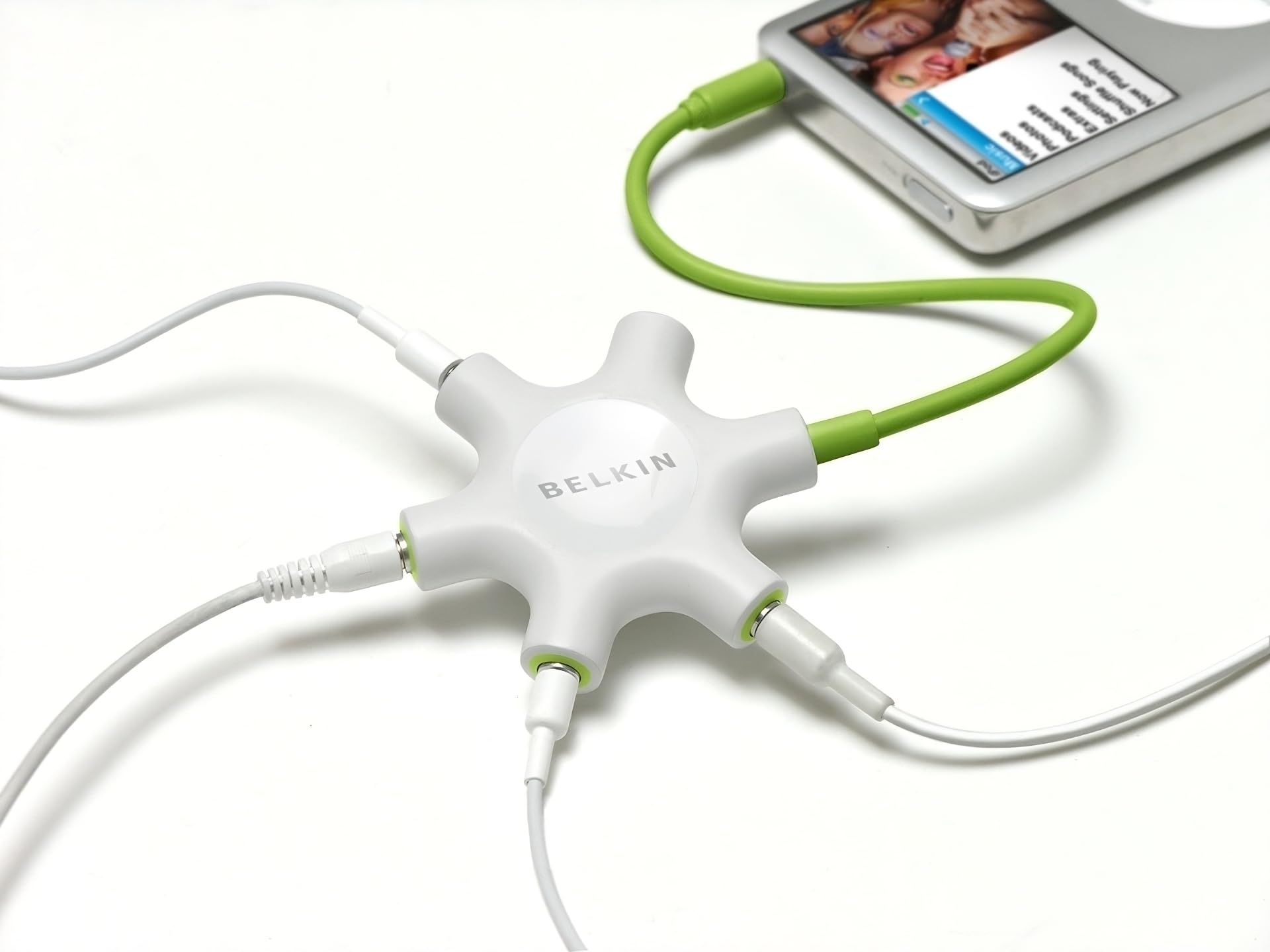 belkin-rockstar-diviseur-de-casque-audio-jack-3-5-mm-m-le-vers-2-ports-3-5-mm-fe image 3