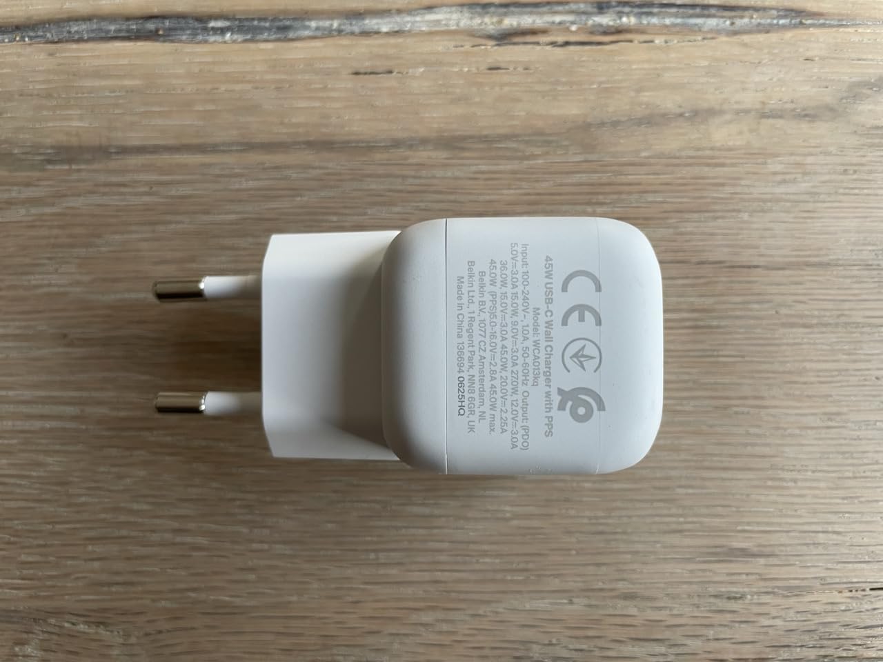 Remplace avantageusement mon chargeur d'origine