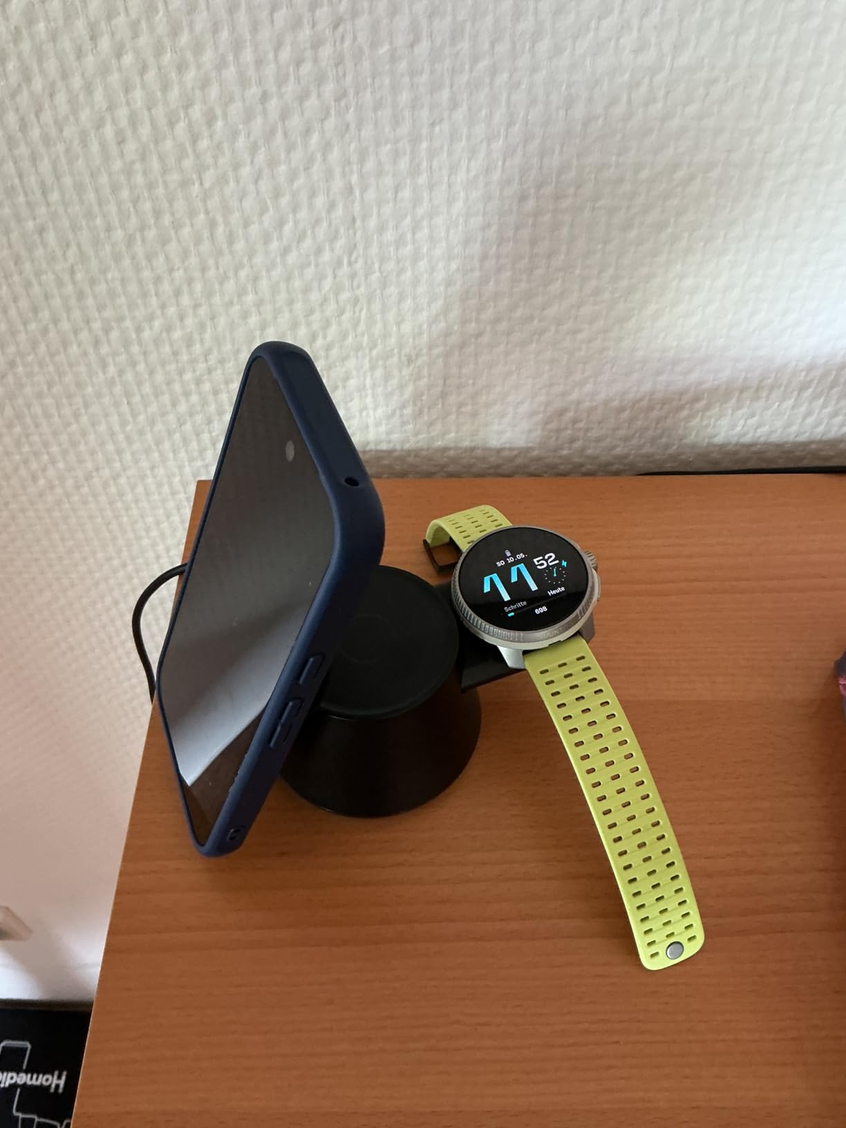 Bon produit mais l'achat du chargeur montre en plus pique
