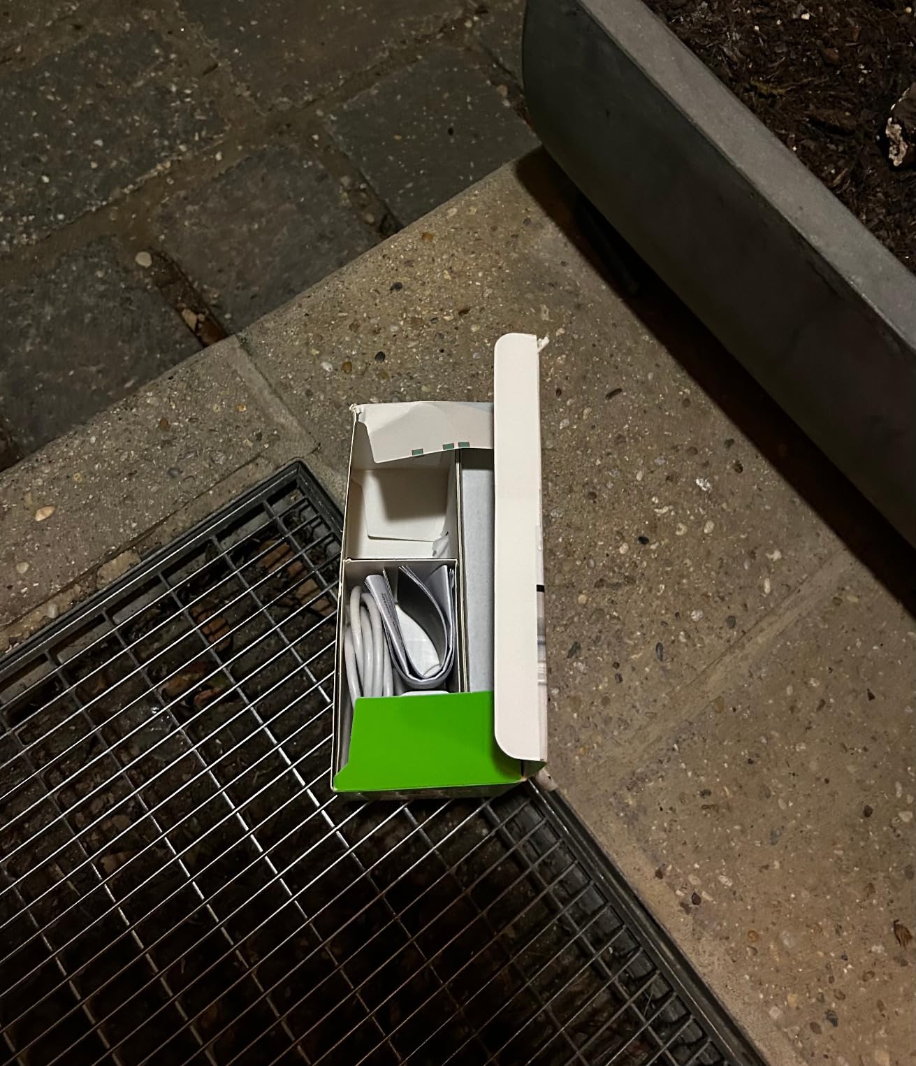 Bien mais l'aimant pourrait être plus fort