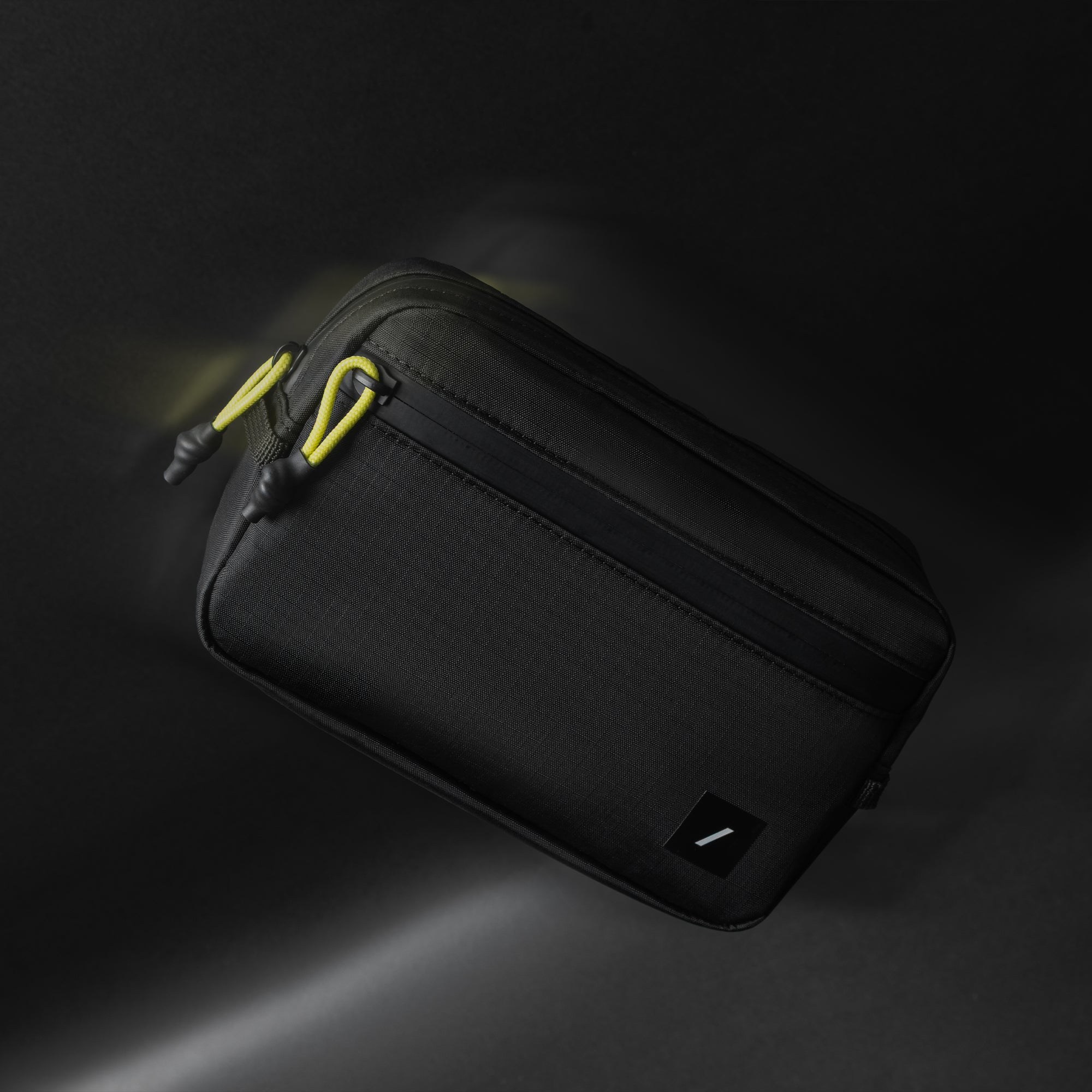 native-union-active-organizer-pochette-organiseur-ultral-g-re-d-perlante-en-rips image 5