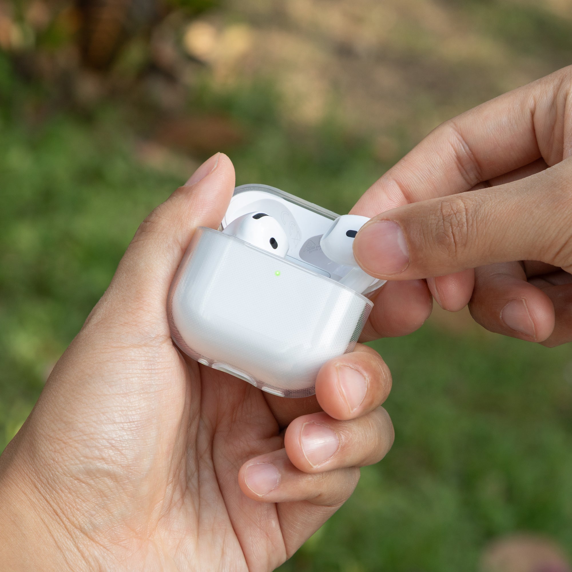 native-union-re-clear-case-pour-airpods-4-tui-transparent-renforc-anti-jaunissem image 8