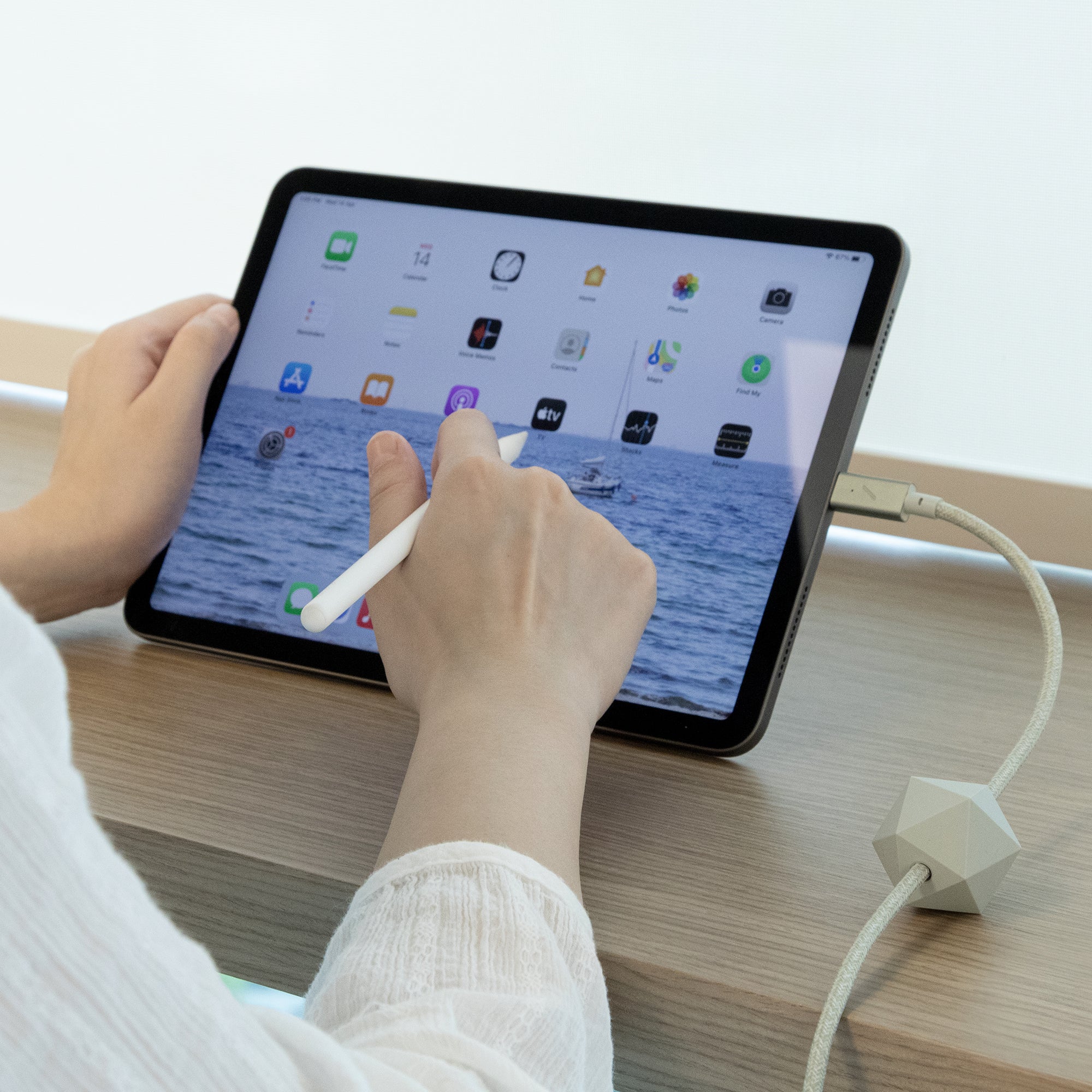 native-union-desk-cable-usb-c-vers-usb-c-100-w-c-ble-de-charge-ancr-2-4-m-tress- image 4