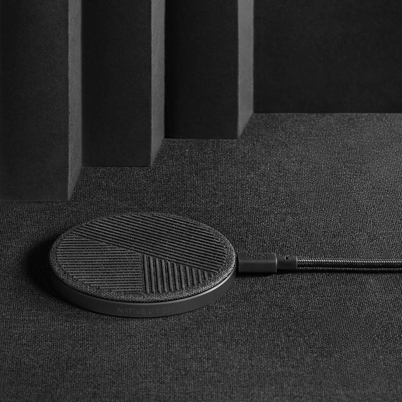native-union-drop-wireless-charger-chargeur-sans-fil-qi-10-w-base-aluminium-lest image 8