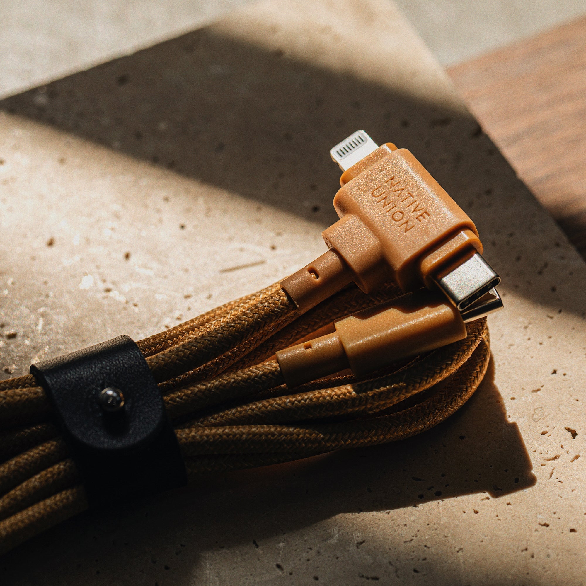 native-union-belt-cable-duo-c-ble-2-en-1-usb-c-vers-usb-c-lightning-charge-60w image 6