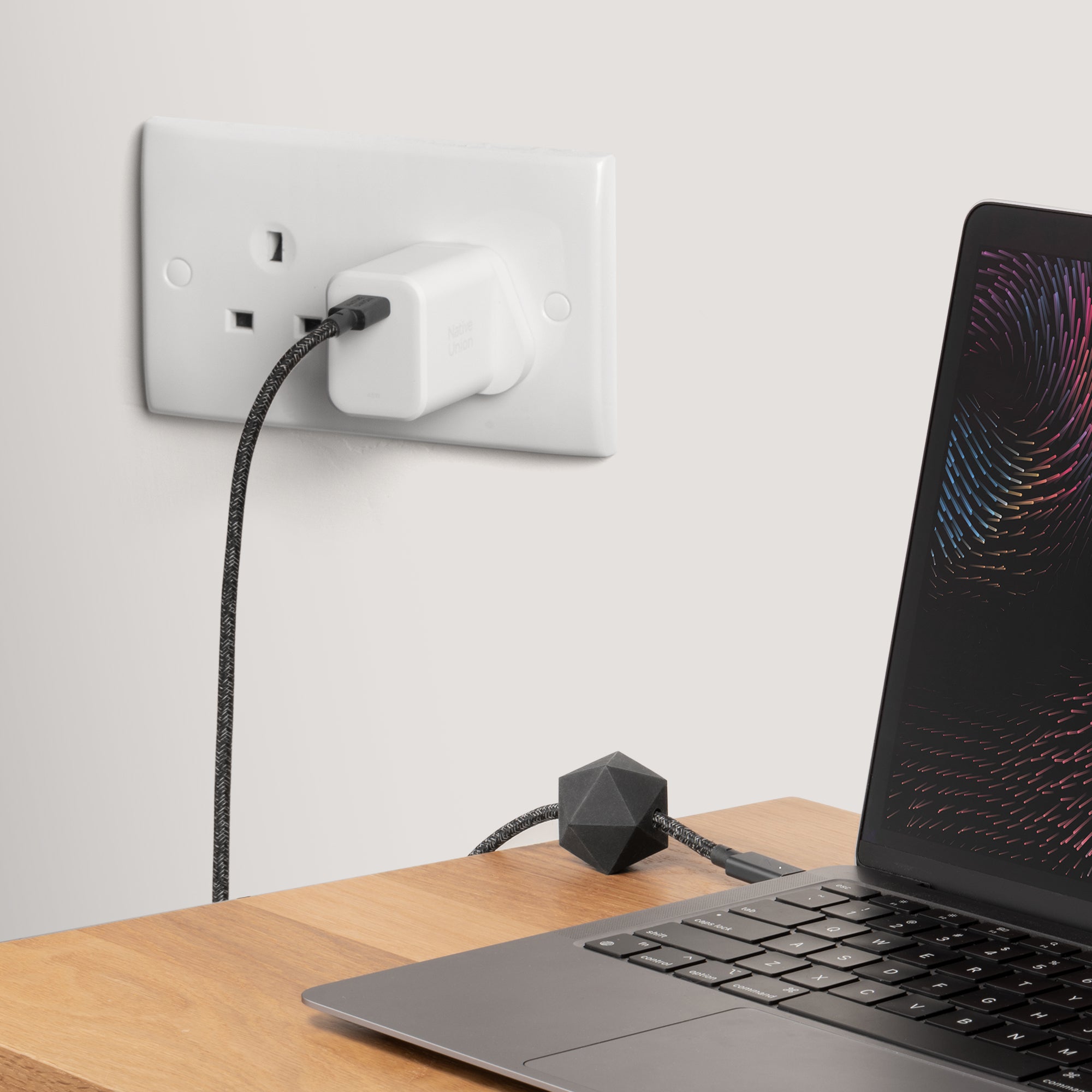 native-union-fast-gan-charger-pd-45w-chargeur-compact-usb-c-power-delivery image 5