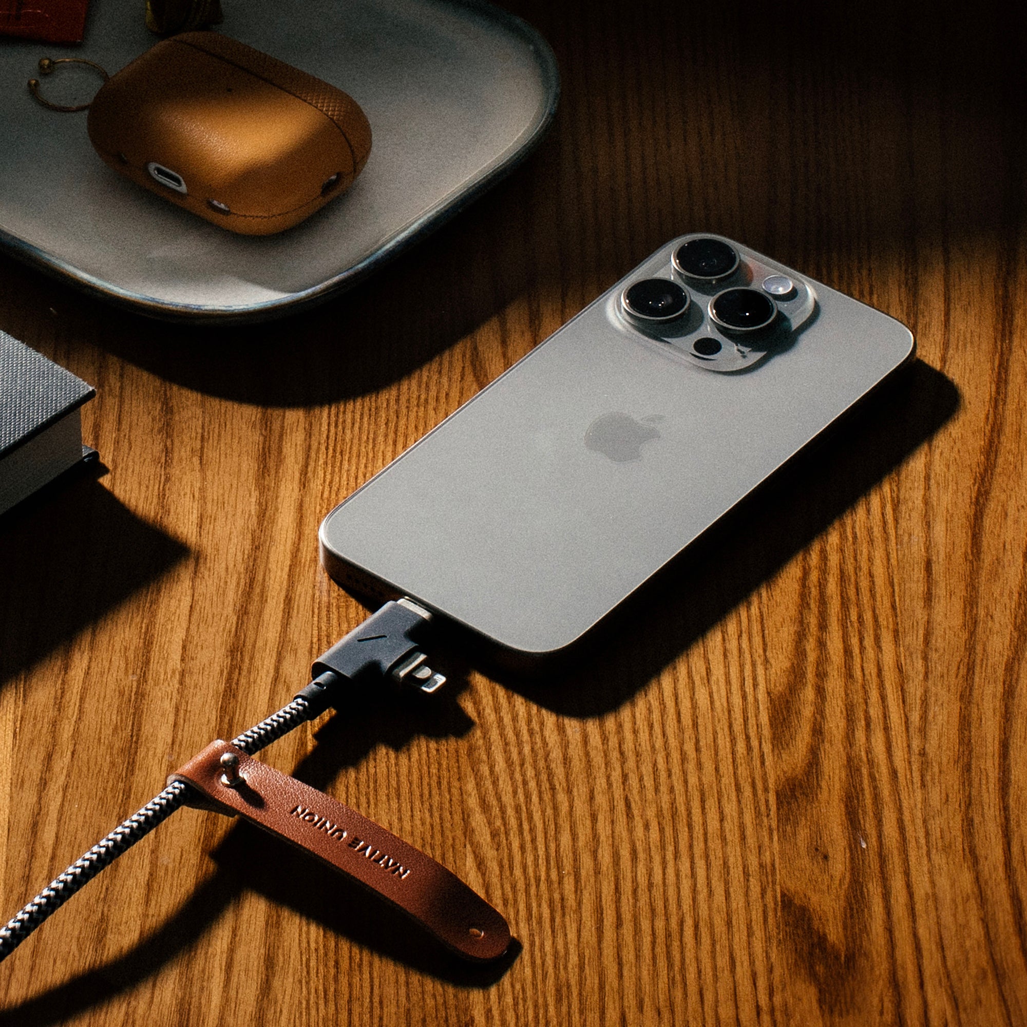 native-union-belt-cable-duo-pro-240w-c-ble-2-en-1-usb-c-vers-usb-c-lightning-pow image 7