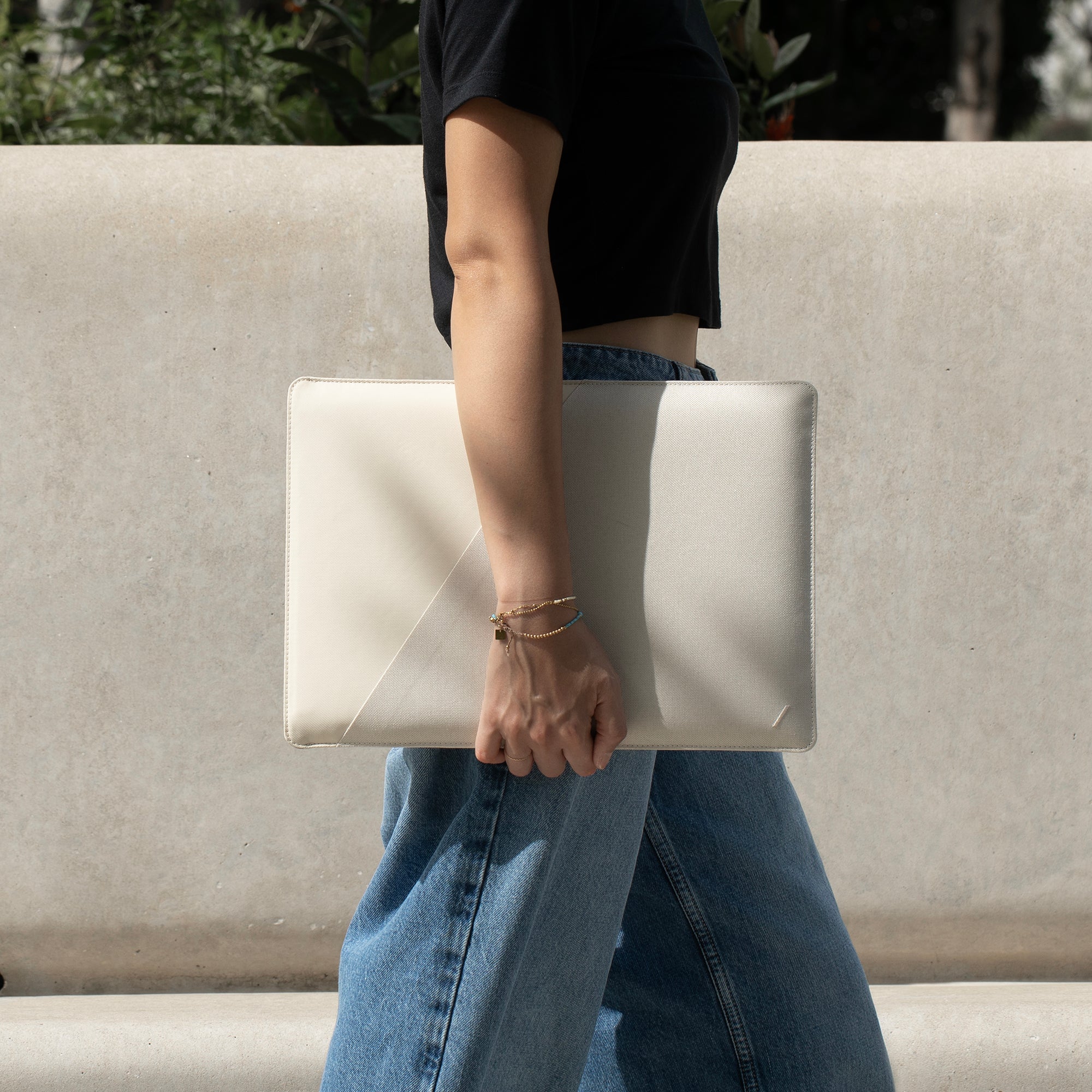 native-union-stow-slim-macbook-16-housse-fine-pour-macbook-avec-fermeture-magn-t image 3