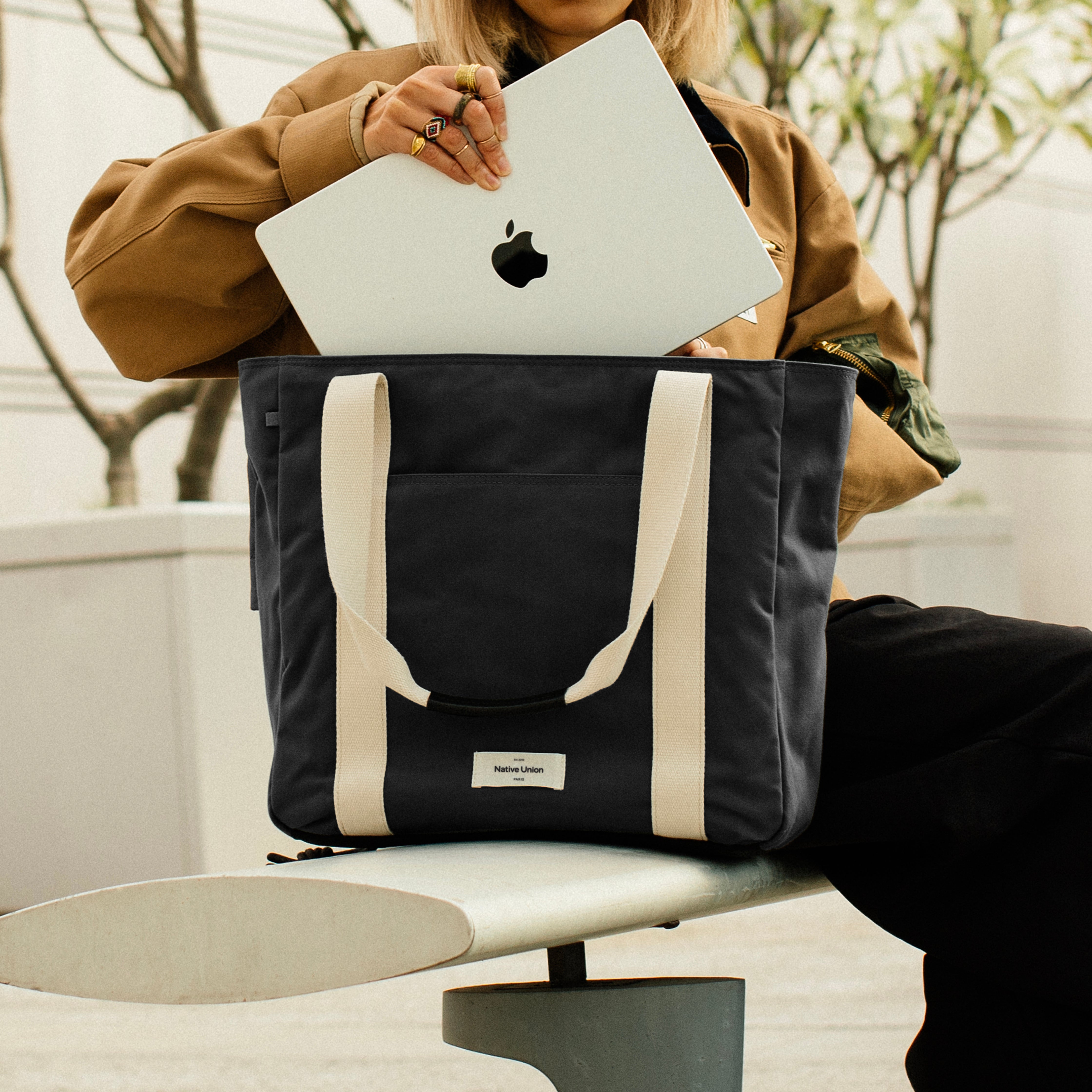 native-union-work-from-anywhere-tote-bag-pro-sac-cabas-de-travail-16l-en-polyest image 8