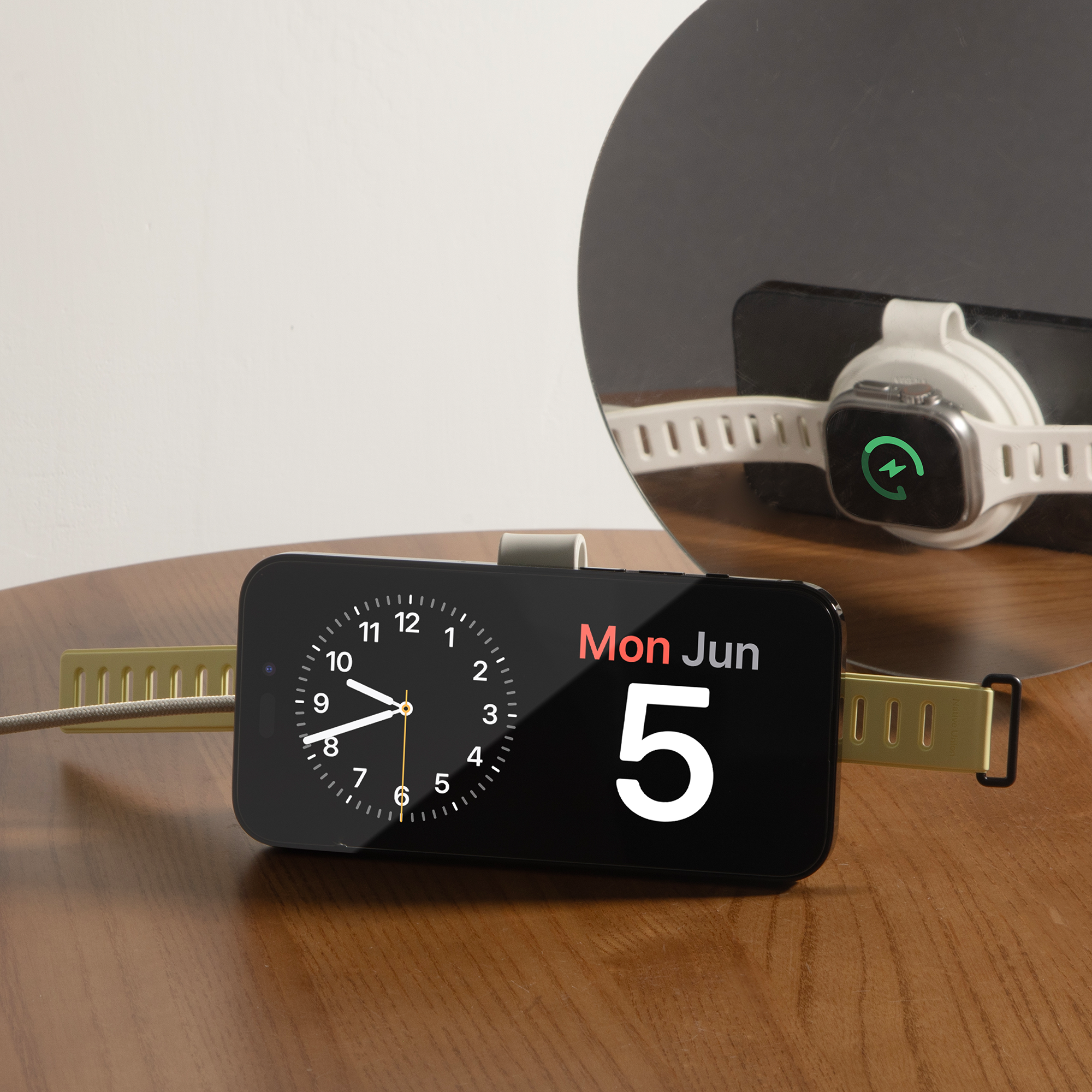 native-union-voyage-2-in-1-magnetic-wireless-charger-chargeur-qi2-magn-tique-pli image 6