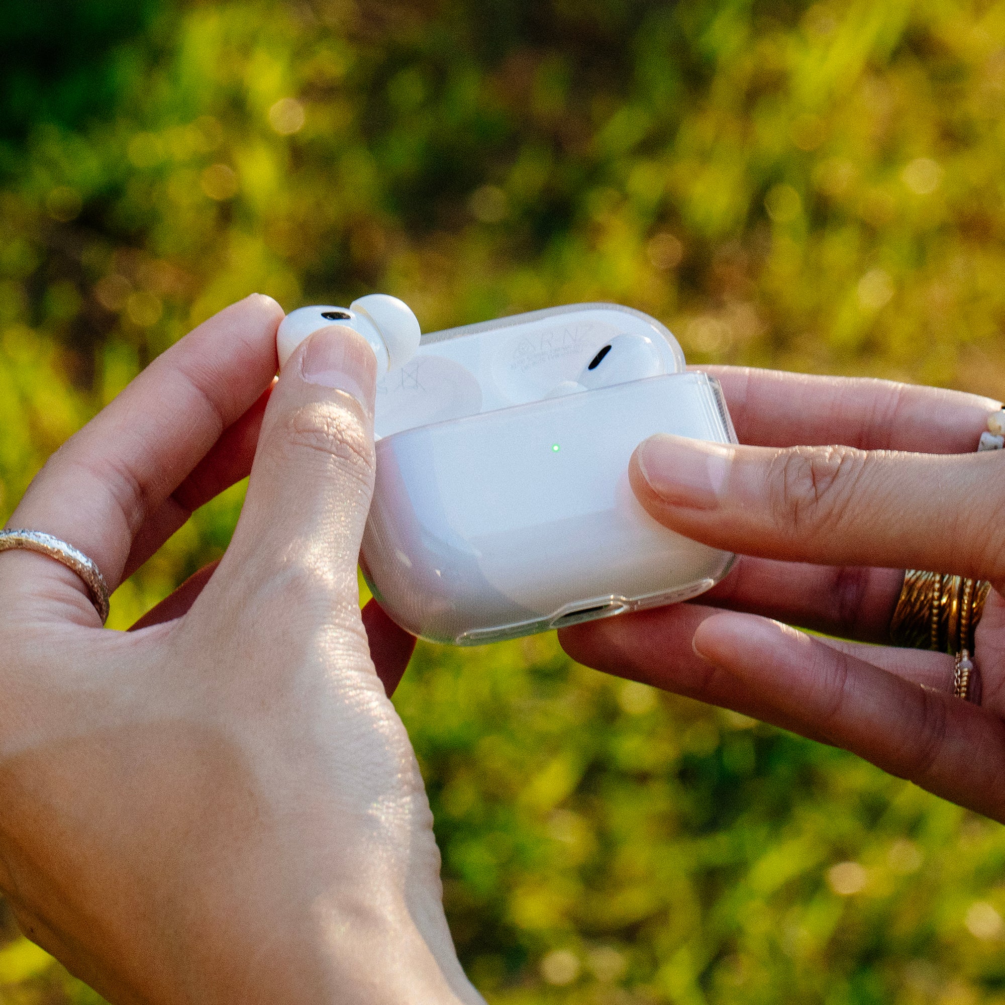 native-union-re-clear-case-for-airpods-pro-gen-1-2-coque-transparente-anti-jauni image 3