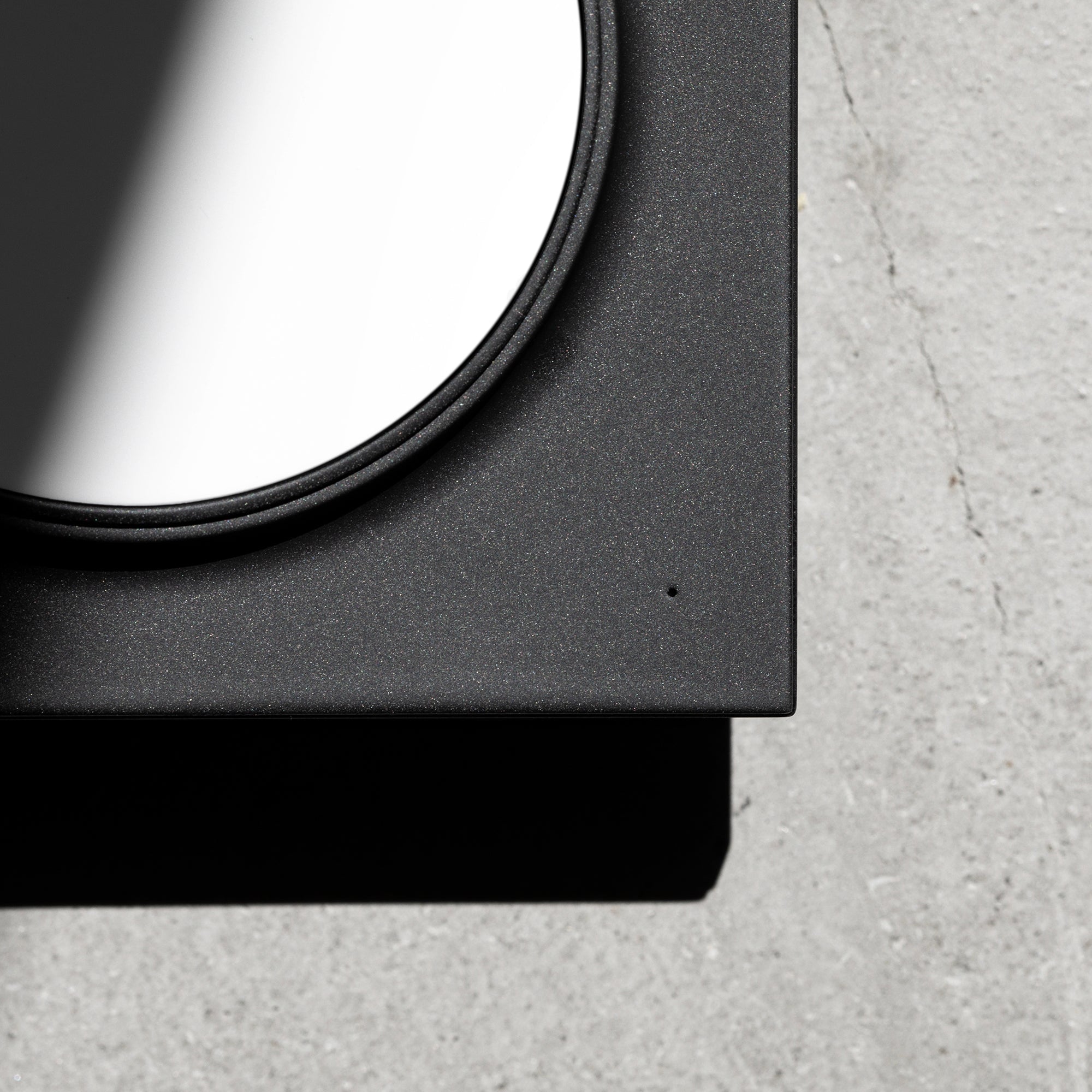 native-union-drop-magnetic-wireless-charger-magsafe-chargeur-sans-fil-design-15w image 5