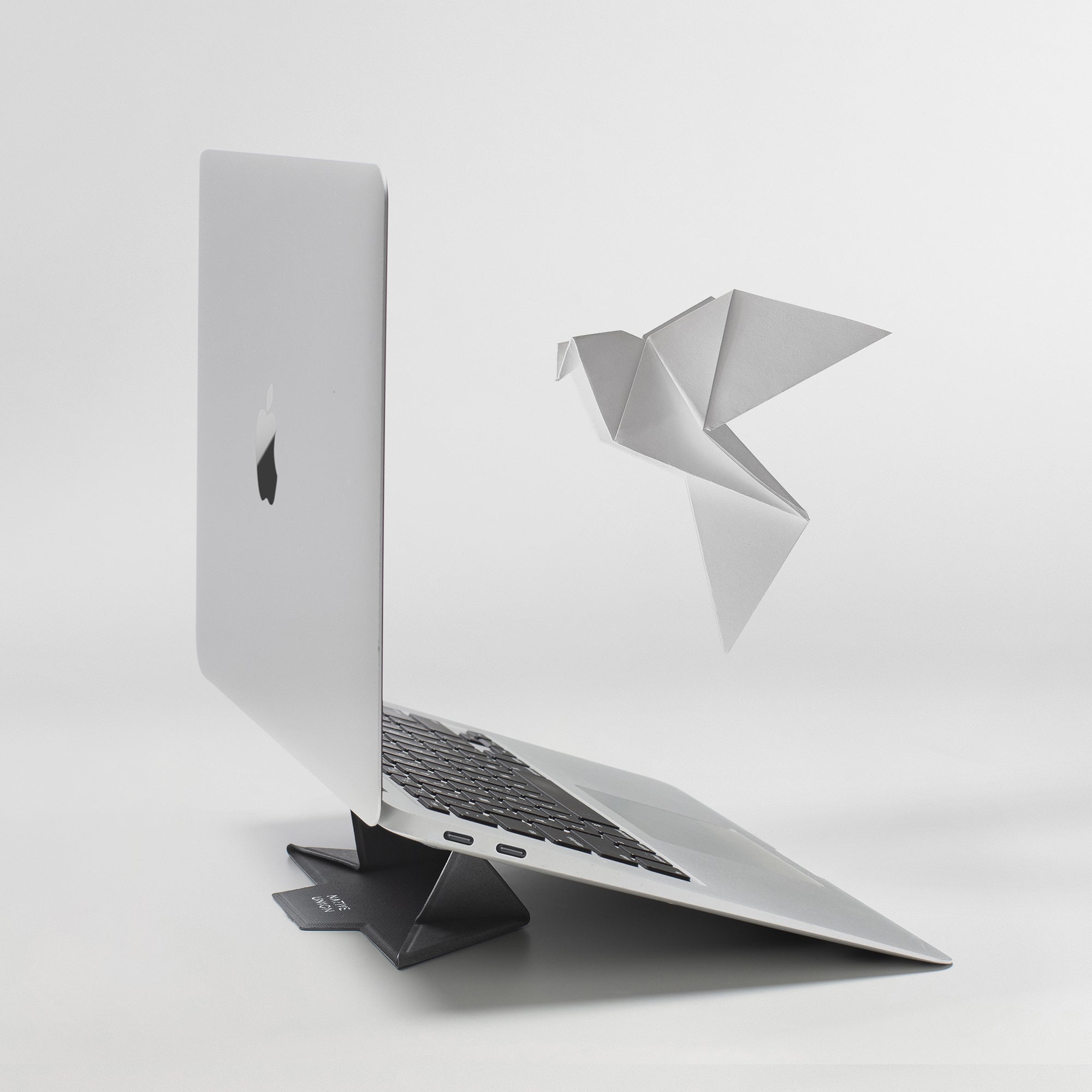 native-union-rise-laptop-stand-support-ordinateur-pliable-origami-ultra-fin-2-5- image 3