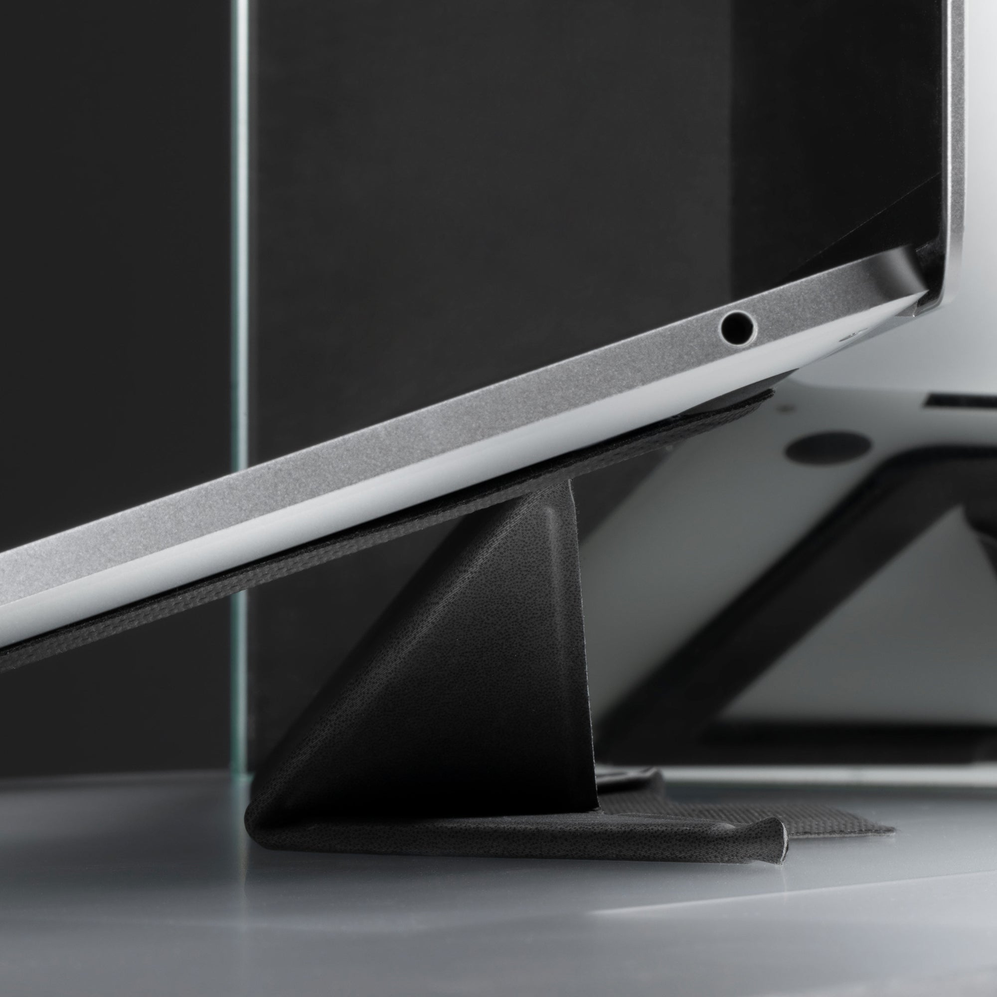 native-union-rise-laptop-stand-support-ordinateur-pliable-origami-ultra-fin-2-5- image 5