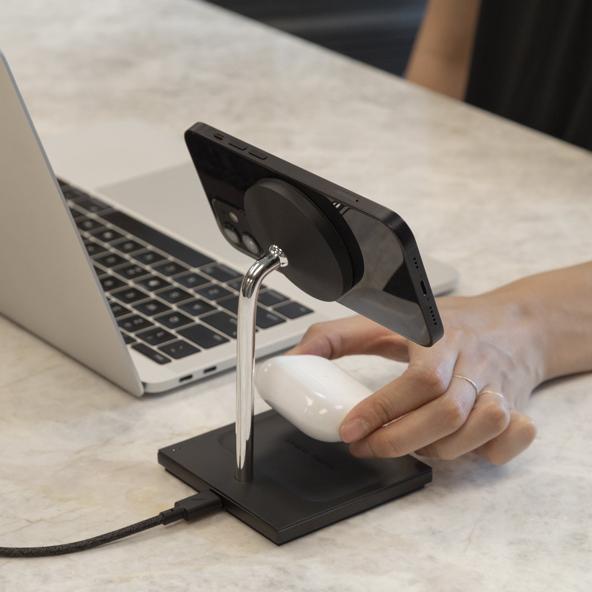 native-union-snap-2-in-1-magnetic-wireless-charger-chargeur-sans-fil-magsafe-iph image 7
