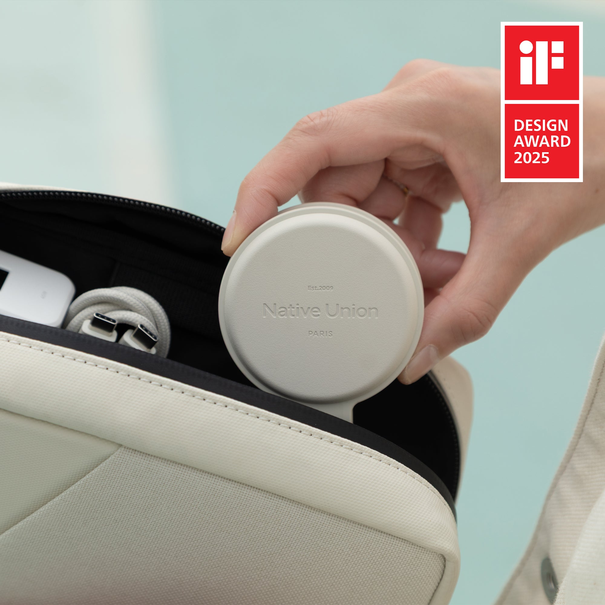 native-union-voyage-2-in-1-magnetic-wireless-charger-chargeur-qi2-magn-tique-pli image 3