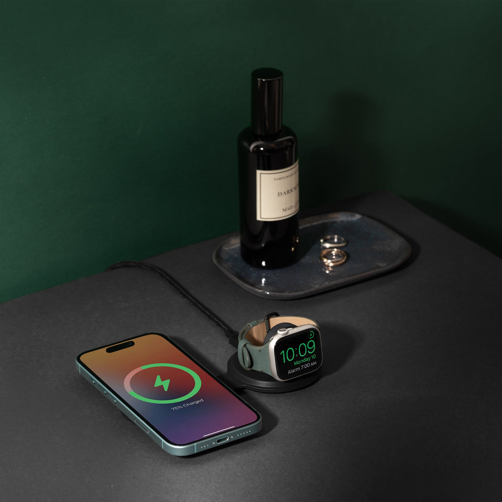 native-union-voyage-2-in-1-magnetic-wireless-charger-chargeur-qi2-magn-tique-pli image 4