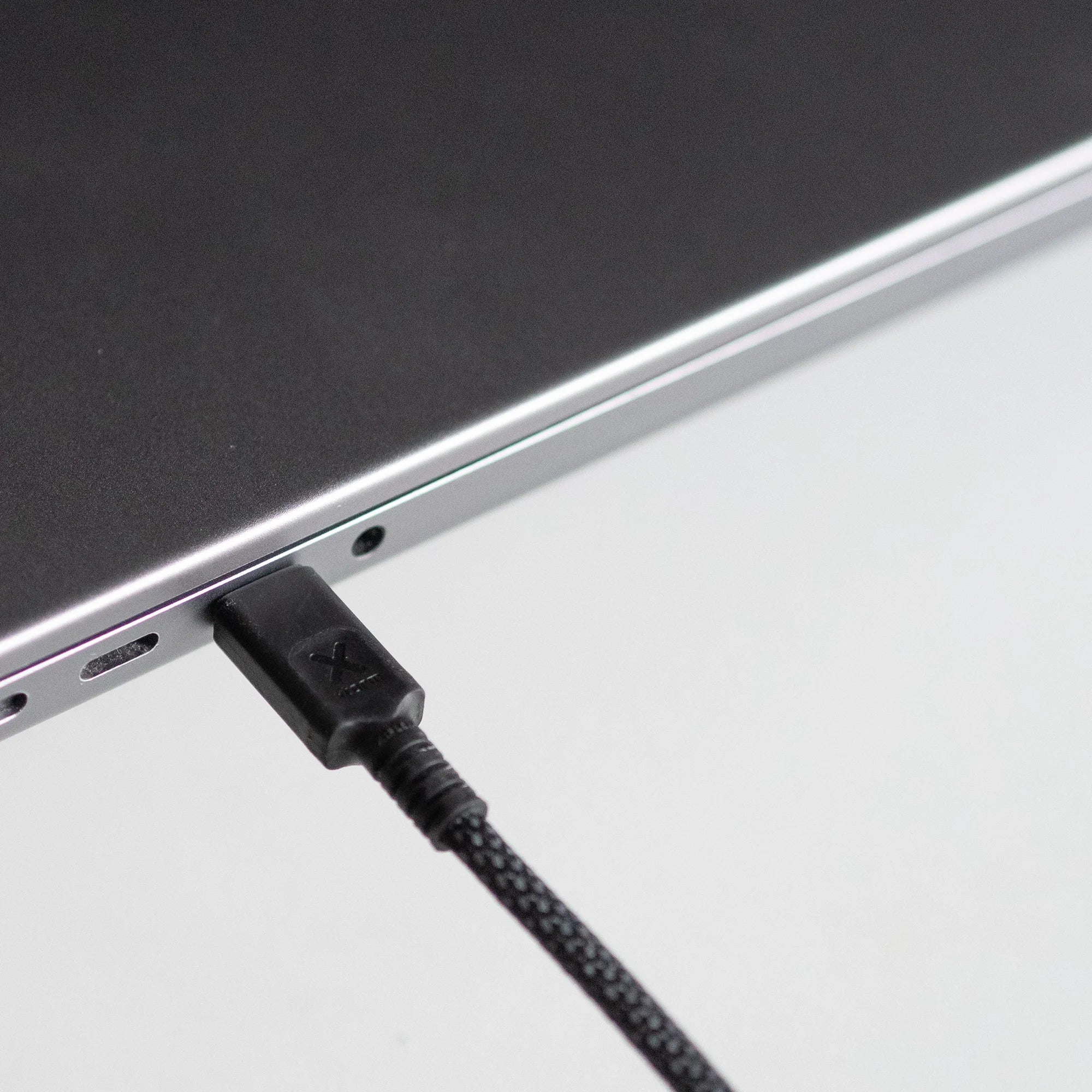 xtorm-next-gen-usb-vers-usb-c-3-m-noir-c-ble-tress-60-w-ultra-r-sistant-grande-l image 6