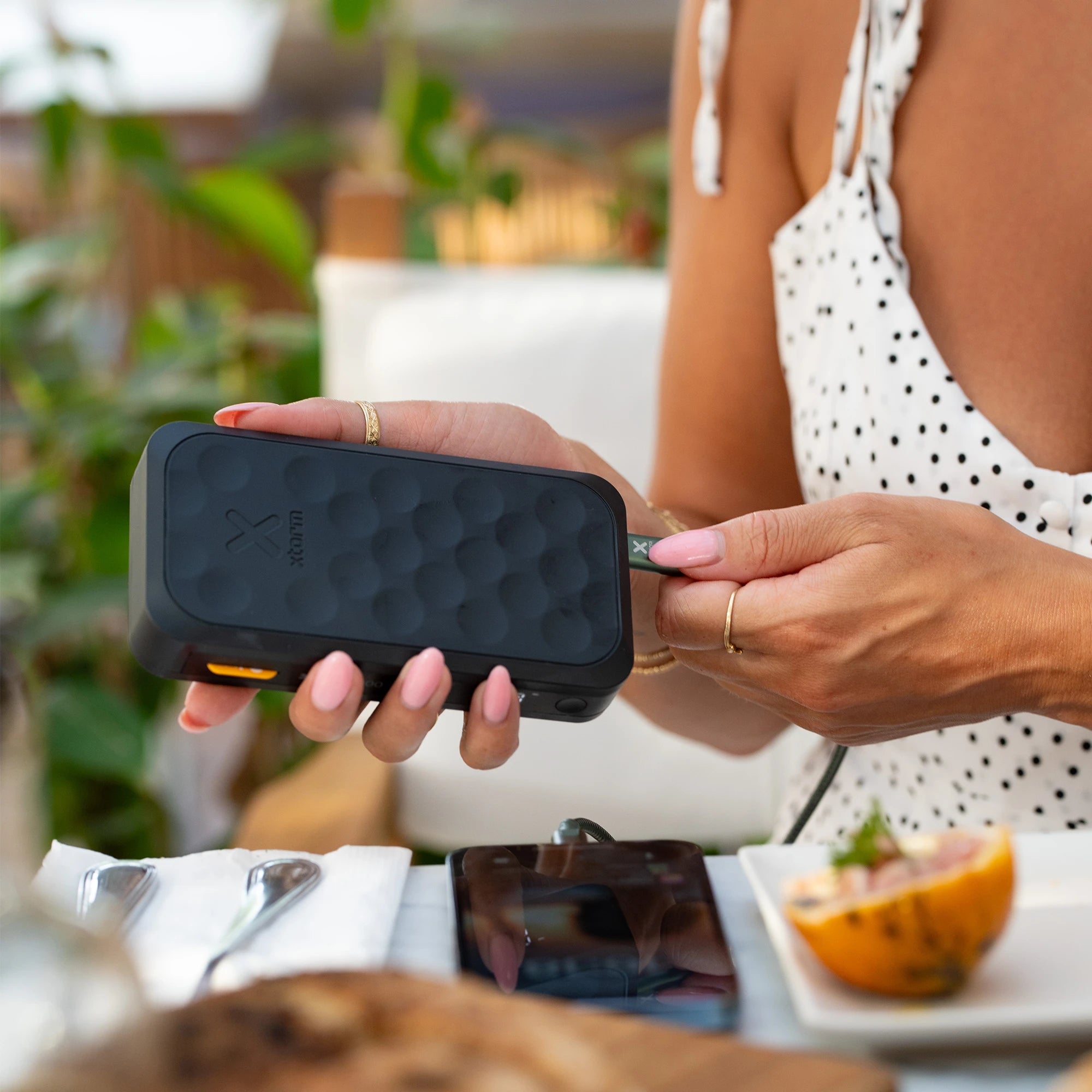 xtorm-fuel-series-5-35w-batterie-externe-power-bank-20-000-mah-usb-c-pd-midnight image 4