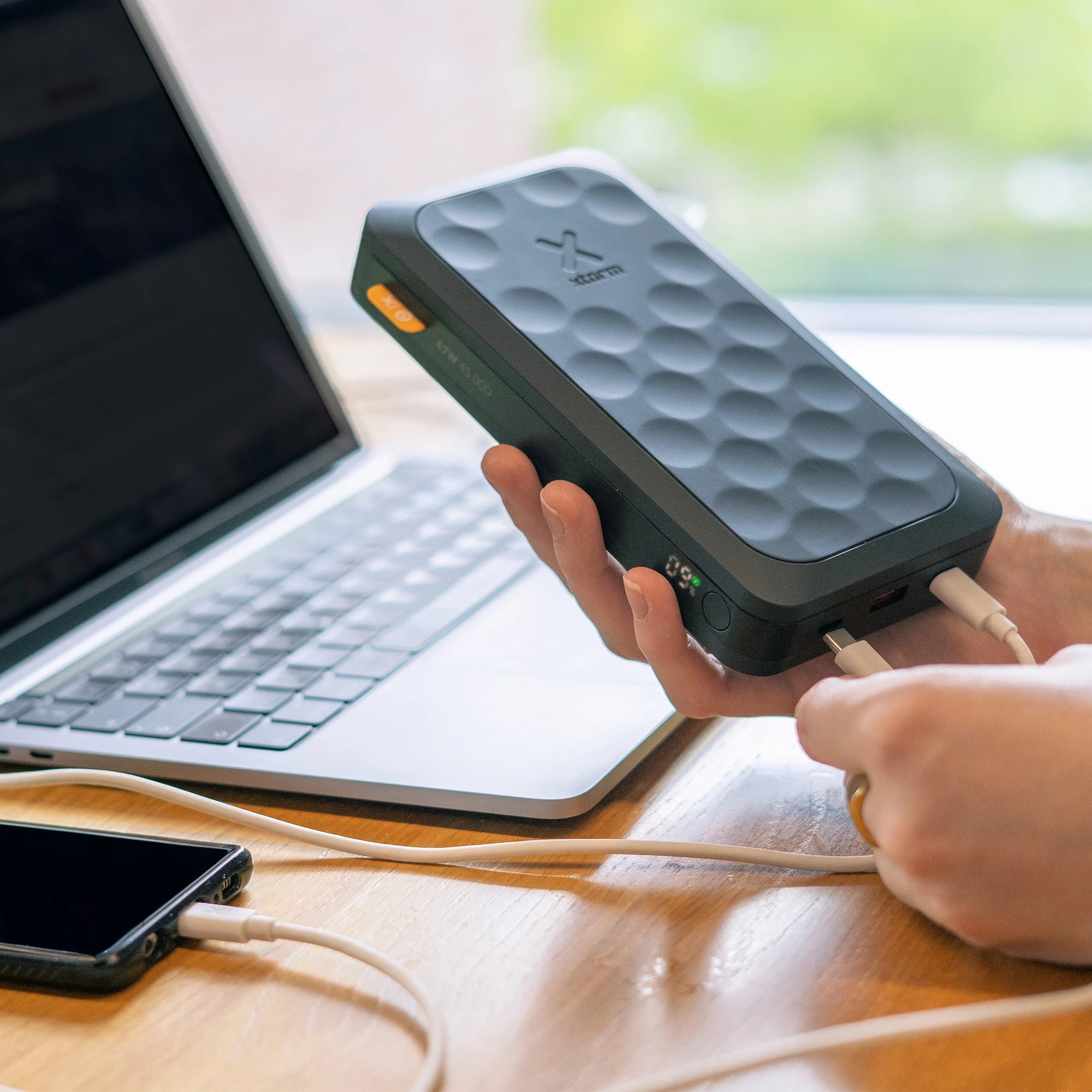 xtorm-fuel-series-5-67w-batterie-externe-power-bank-45-000-mah-usb-c-pour-ordina image 4
