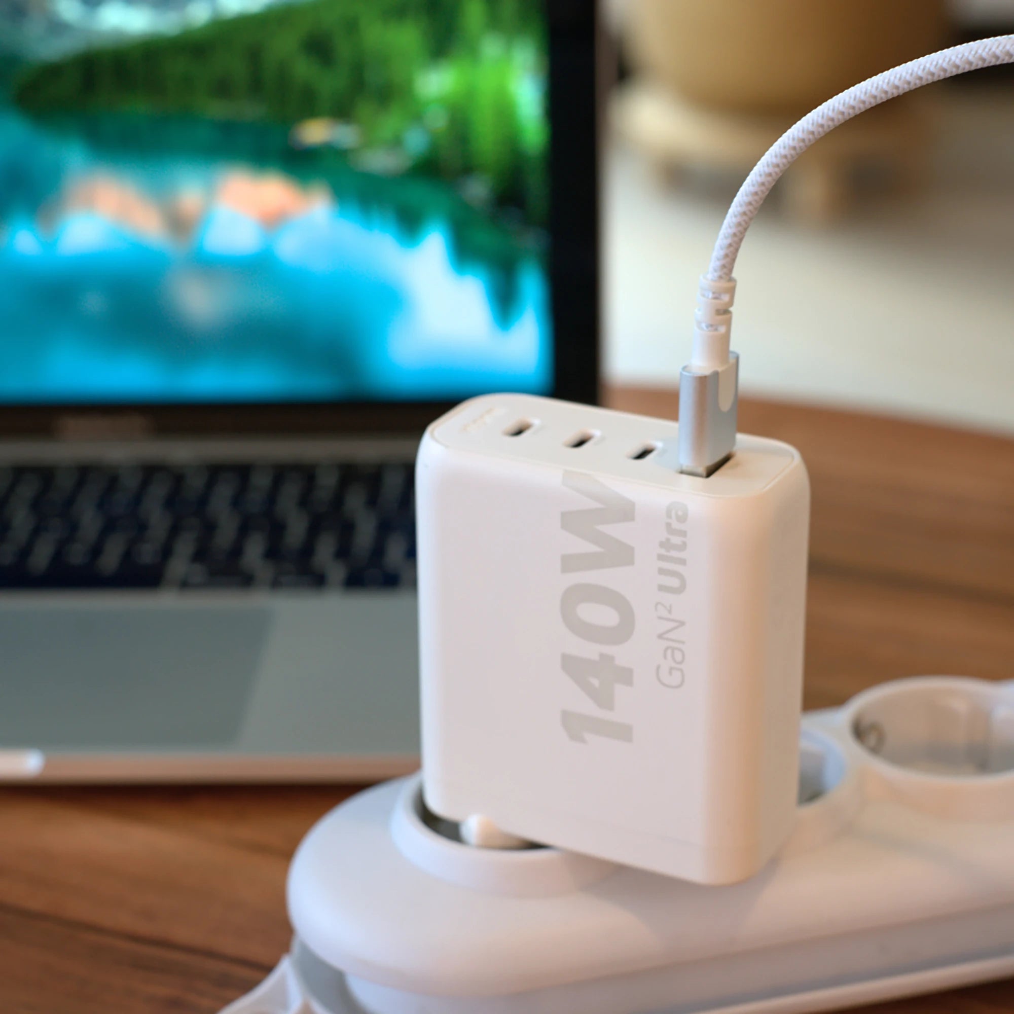 xtorm-volt-series-140w-gan2-chargeur-secteur-pour-ordinateur-portable-blanc image 4