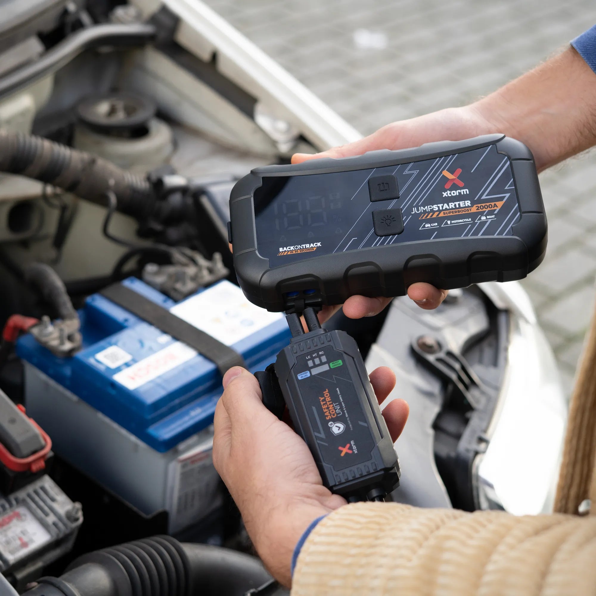 xtorm-jumpstarter-superboost-2000a-d-marreur-de-batterie-12-v-avec-power-bank-d- image 6